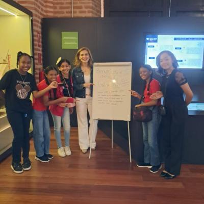 Niños y niñas se convierten en guías por un día en el Museo de las Atarazanas Reales