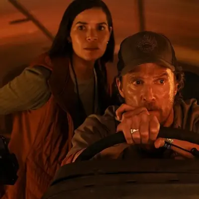 Cuando el fuego acecha: El autobús perdido, un viaje al límite de la supervivencia humana