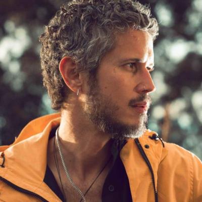 Vicente García celebra triple nominación a los Latin Grammy 2025