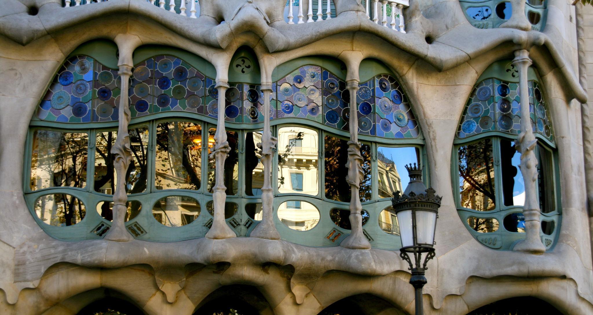 antoni-gaudi-la-casa-batllo