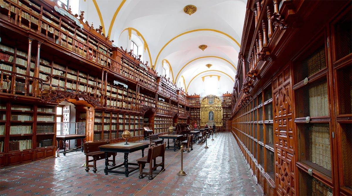 Biblioteca-Palafoxiana-1