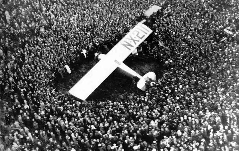 charles-lindbergh-spirit-of-st-louis-paris