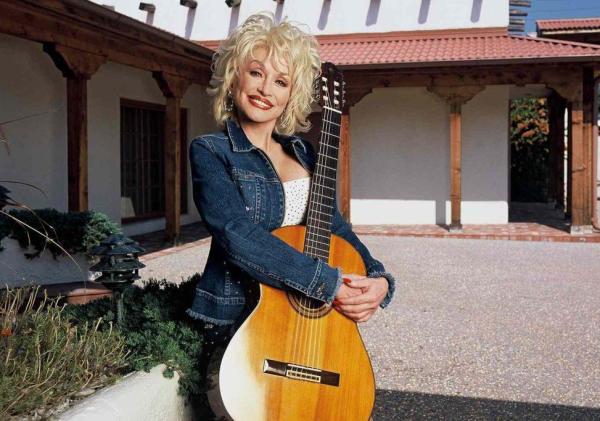 La vez que Dolly Parton se atrevió a decirle “no” a Elvis Presley