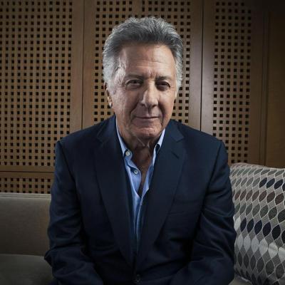 Dustin Hoffman se mira al espejo: el 'actor de dudoso talento' que logró una carrera legendaria