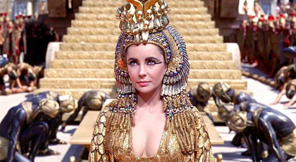 Elizabeth-Taylor-Cleopatra-2