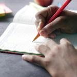 La lectura y la escritura a mano, actividades esenciales para el aprendizaje profundo en la era digital