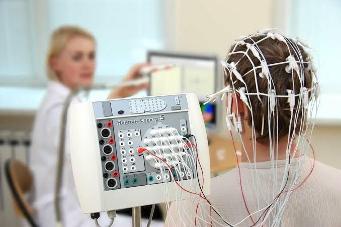 escribir-a-mano-electroencefalograma