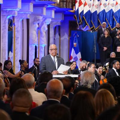 Historiador Juan Daniel Balcácer respalda nueva grabación del Himno Nacional