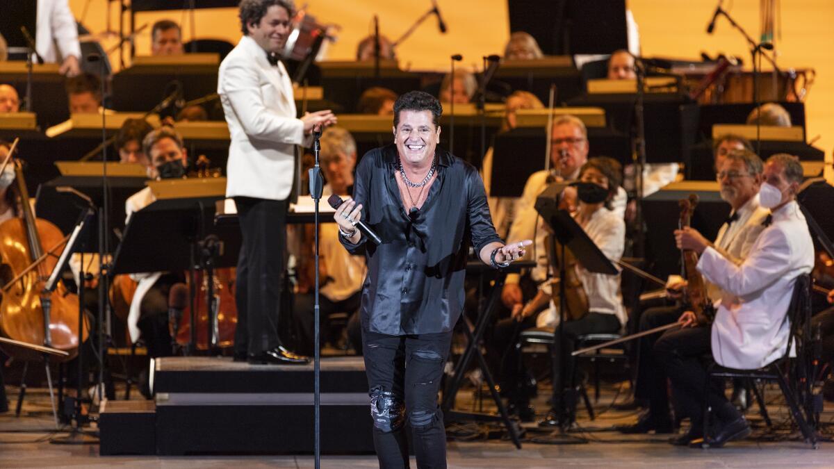 gustavo-dudamel-carlos-vives