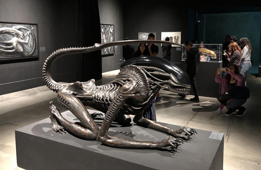 h-r-giger-escultura