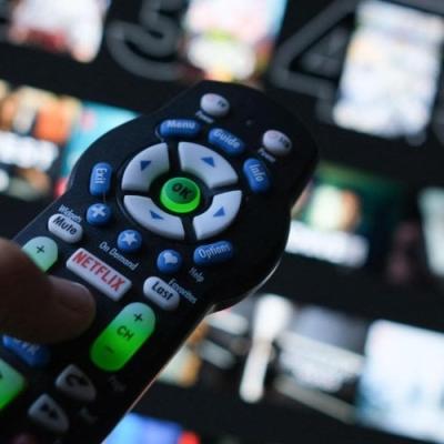 Hispanos en EE.UU. lideran el consumo de streaming… pero están invisibilizados publicitariamente