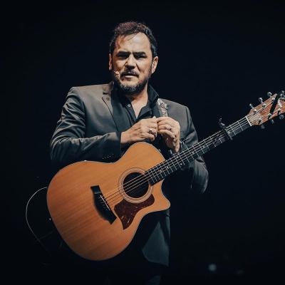 Ismael Serrano vuelve a Santo Domingo para un concierto íntimo en su gira “Guitarra y Voz”