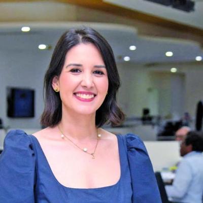 Jessica Hasbún inspira a estudiantes de INTEC con charla sobre periodismo ético y compromiso social
