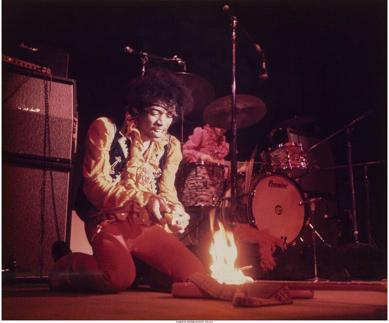 jimi-hendrix-guitarra-fuego