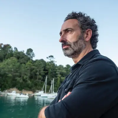 Cuando lo cotidiano tiembla: el alumbramiento literario de Antes del volcán