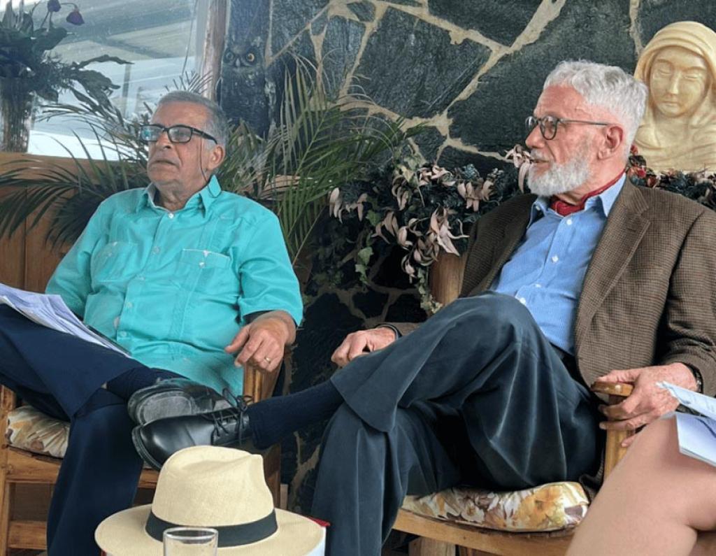Ateneo Insular rinde homenaje literario a José Bobadilla en encuentro cultural en Constanza