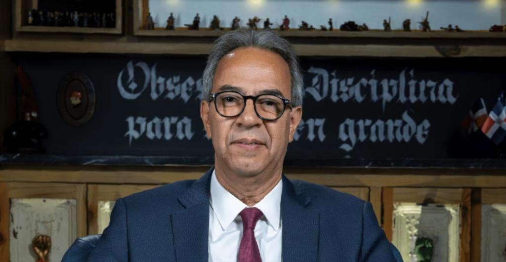 José Mármol: la obra del poeta dominicano reunida en un único libro