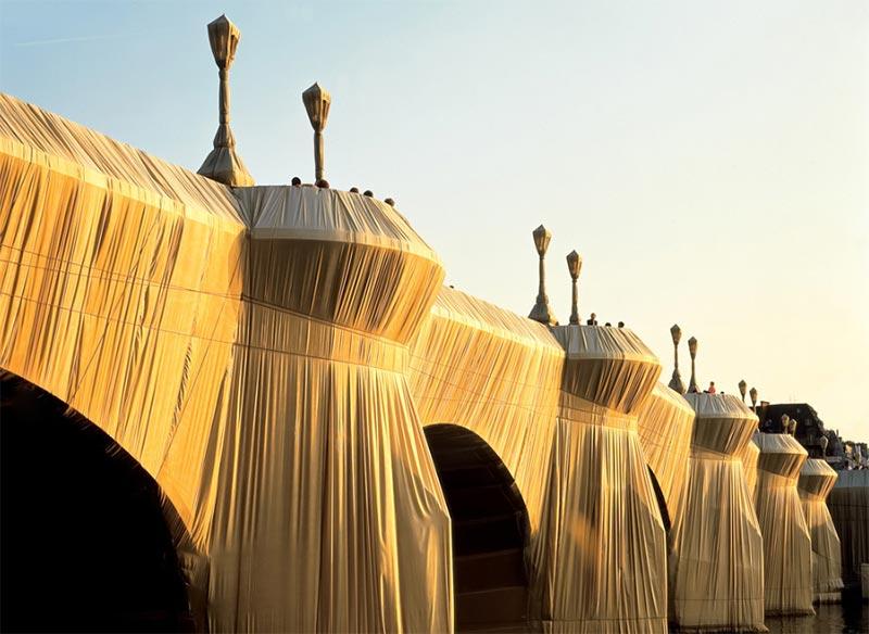 JR-pont-neuf-paris-envuelto-1985