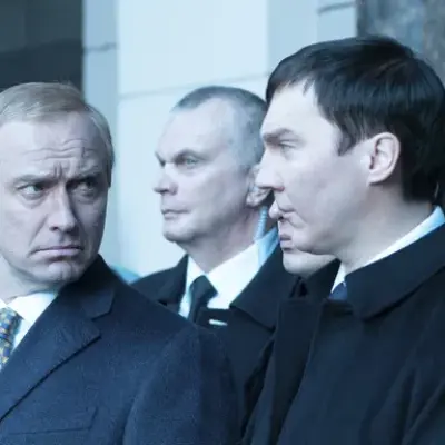 Jude Law irrumpe en Venecia como Vladimir Putin en “El mago del Kremlin”