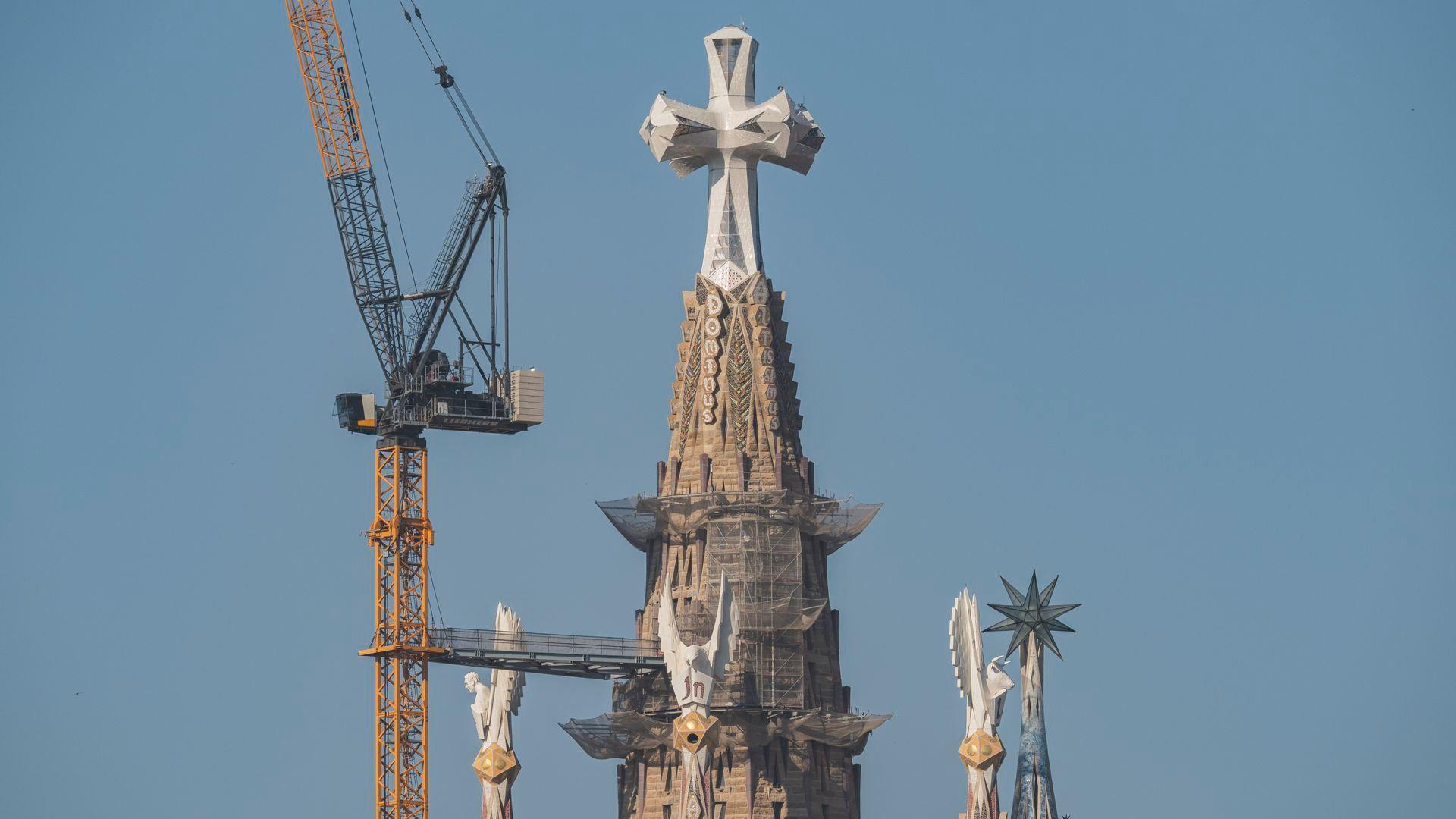 la-sagrada-familia-torre-de-jesus