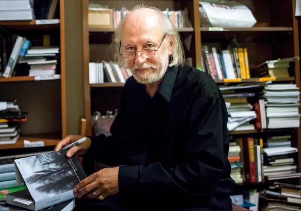 Acercarse al cosmos narrativo de Krasznahorkai: tres novelas para conocer al premio Nobel de Literatura