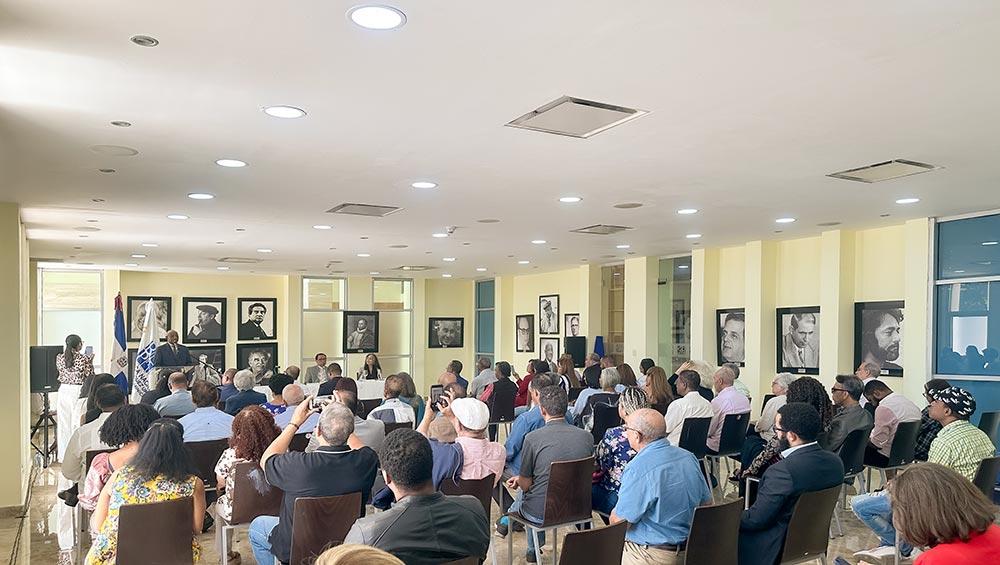 Mateo-Morrison-salon-BN-PHU