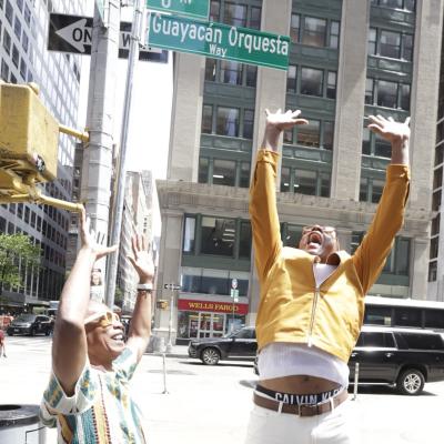 Manhattan rinde homenaje a la icónica Guayacán Orquesta nombrando una calle con su nombre