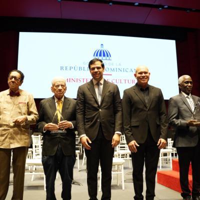Cultura honra a cinco padres dominicanos por su legado en las artes