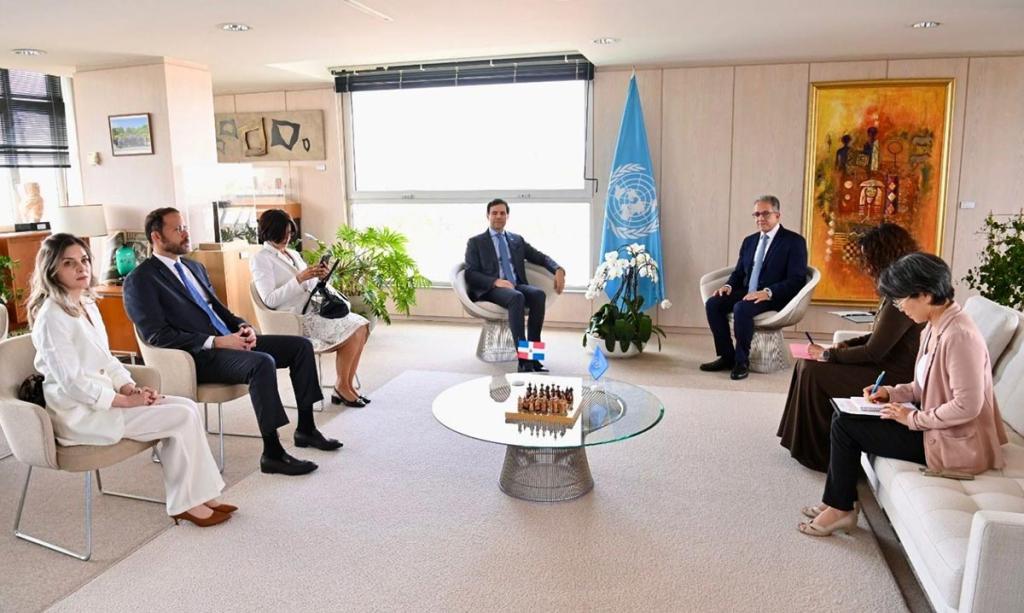República Dominicana y la Unesco fortalecen su alianza cultural en París