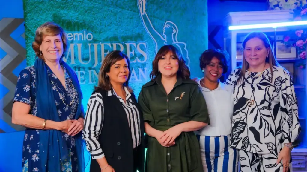 Mujeres que Inspiran urge al ADN consagrar los nombres de Sonia Silvestre, Luchy Vicioso y Patricia Ascuasiati