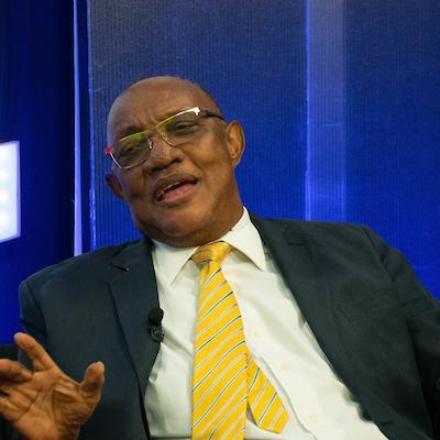 Mateo Morrison: La poesía como forma de resistencia