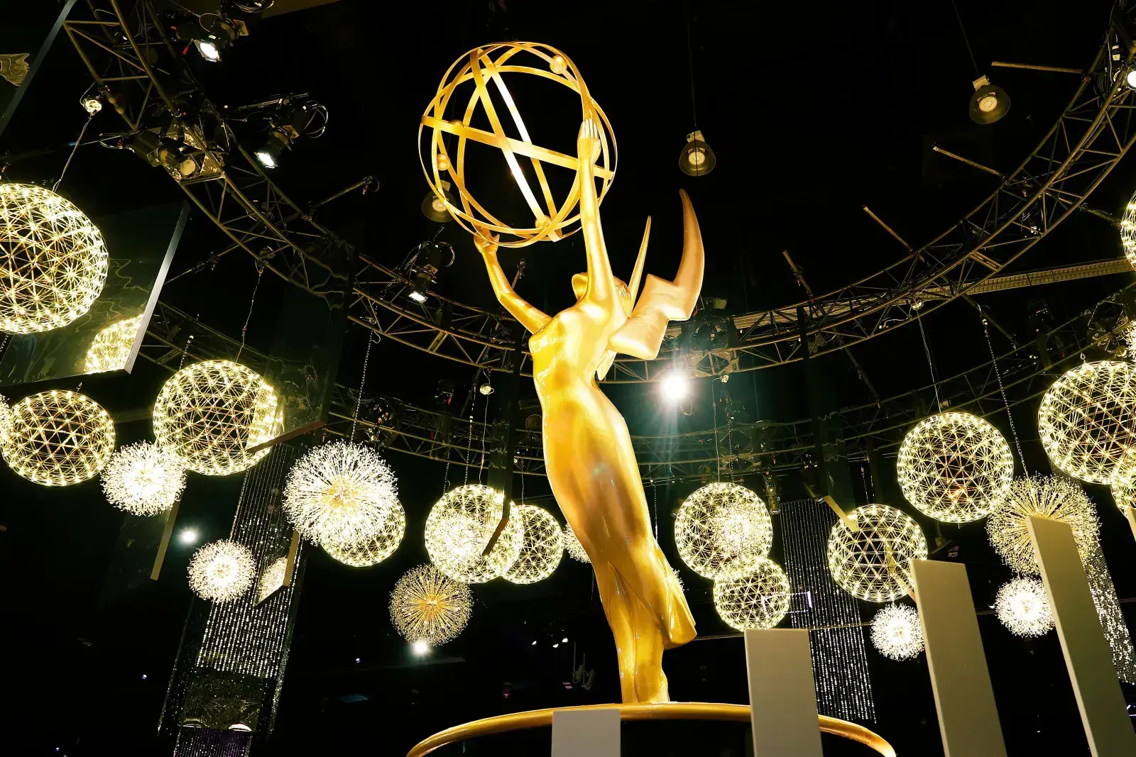 premios_emmy_2025_en_vivo_este_es_el_listado_compl