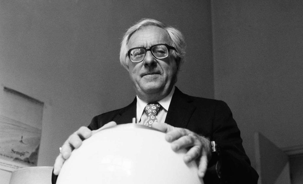 Cinco libros esenciales para conocer la obra de Ray Bradbury