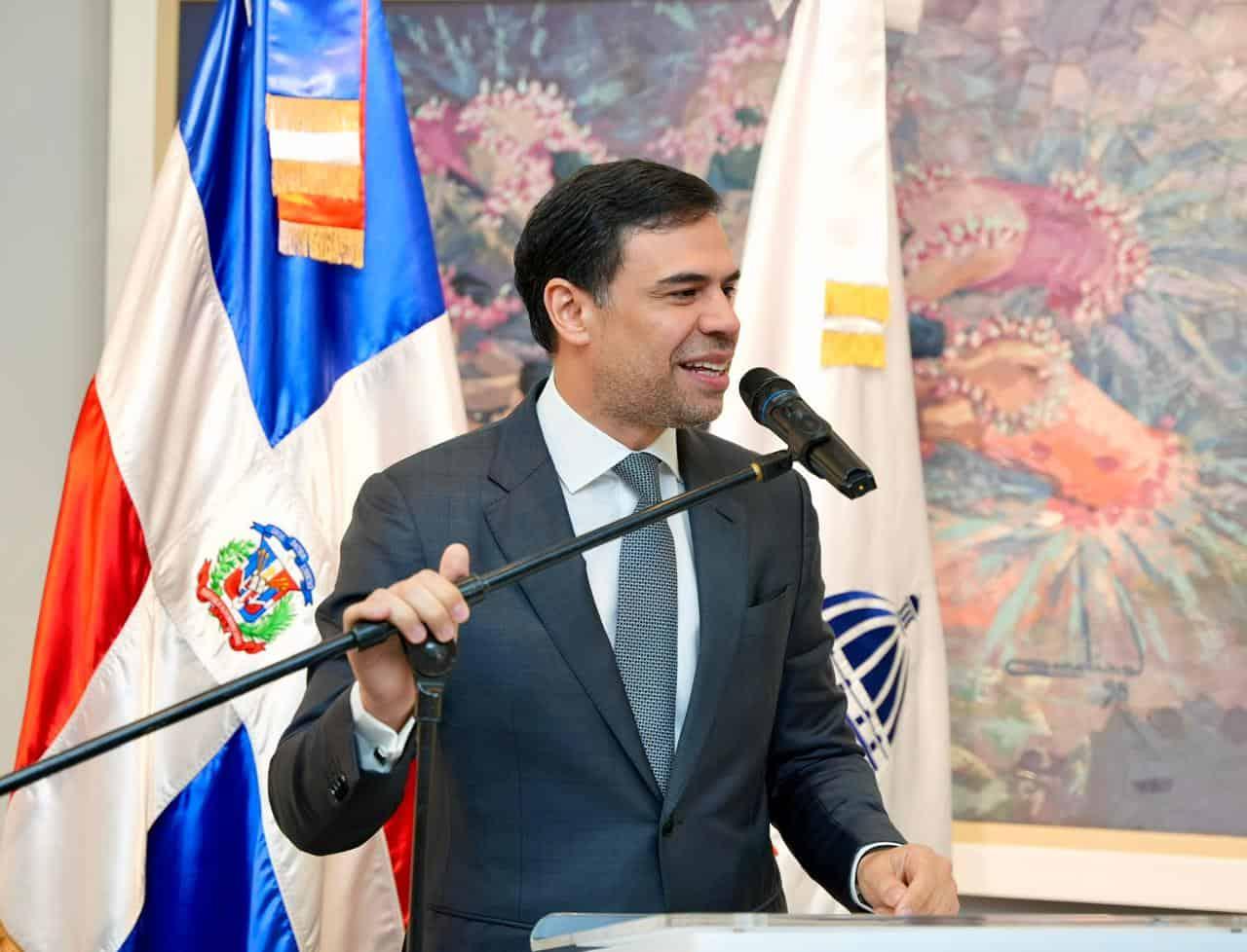 ministro-roberto-angel-salcedo