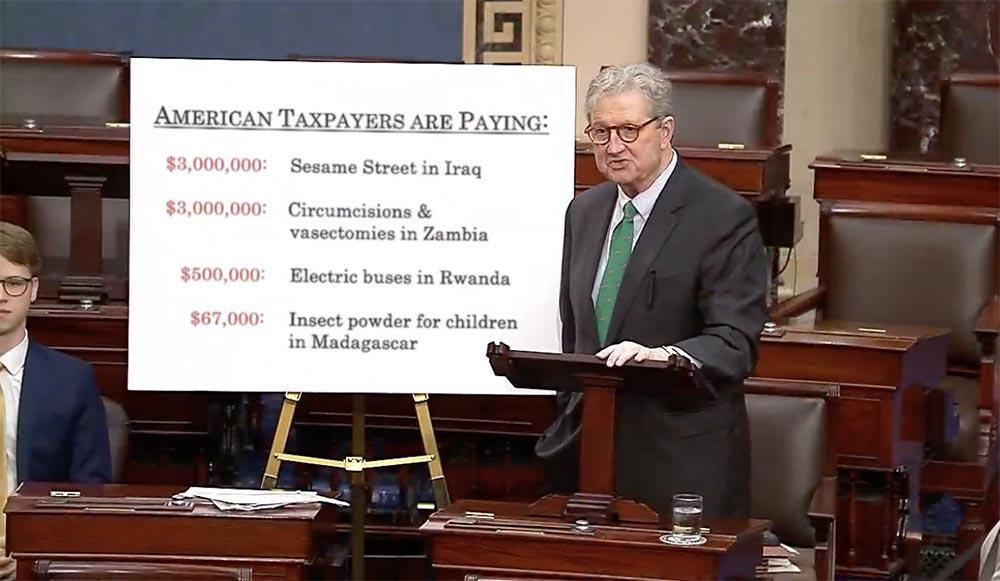 Senador-John-Kennedy-2