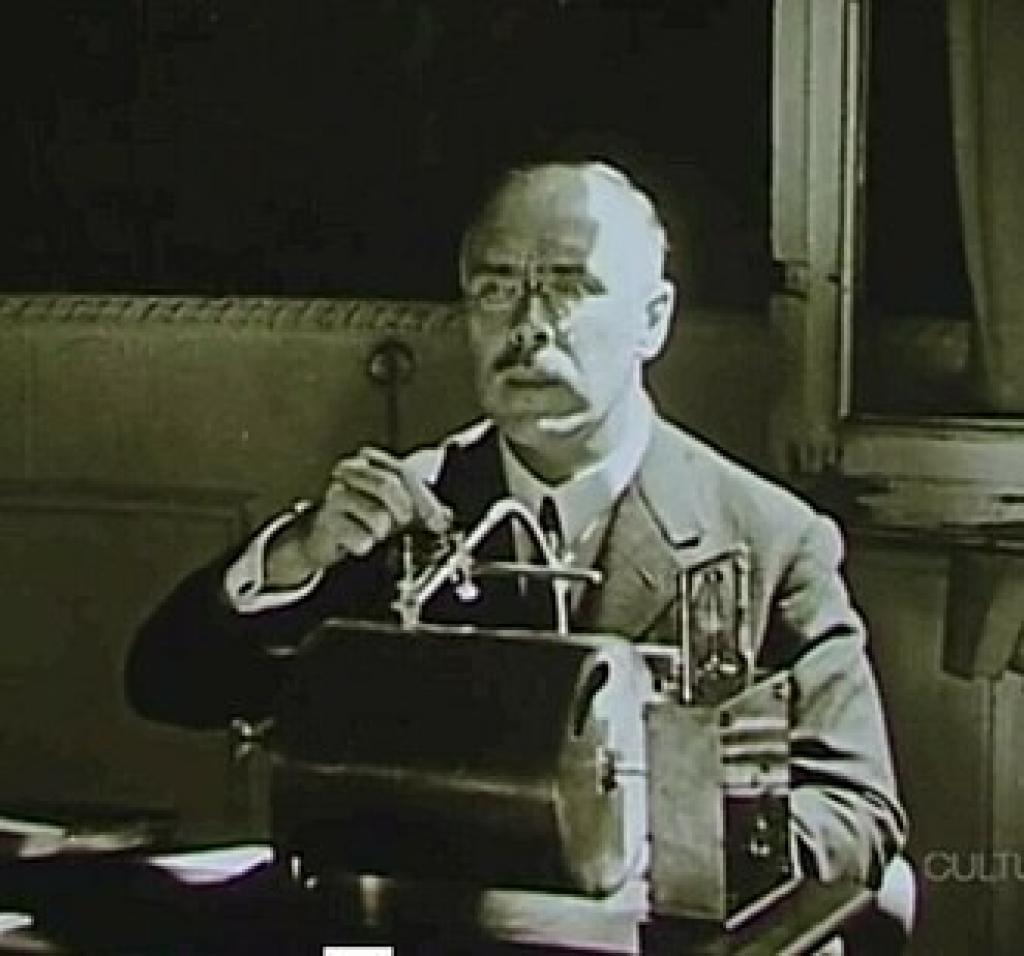 “Bibliotecarios Unidos”: la red internacional que socorrió a los exiliados republicanos españoles