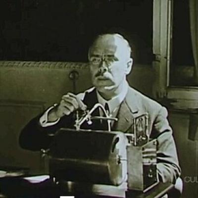 “Bibliotecarios Unidos”: la red internacional que socorrió a los exiliados republicanos españoles