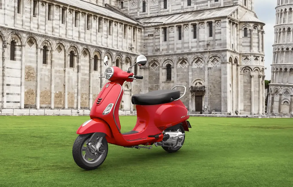 Vespa, 80 años sobre dos ruedas: de solución de posguerra a ícono eterno del estilo italiano