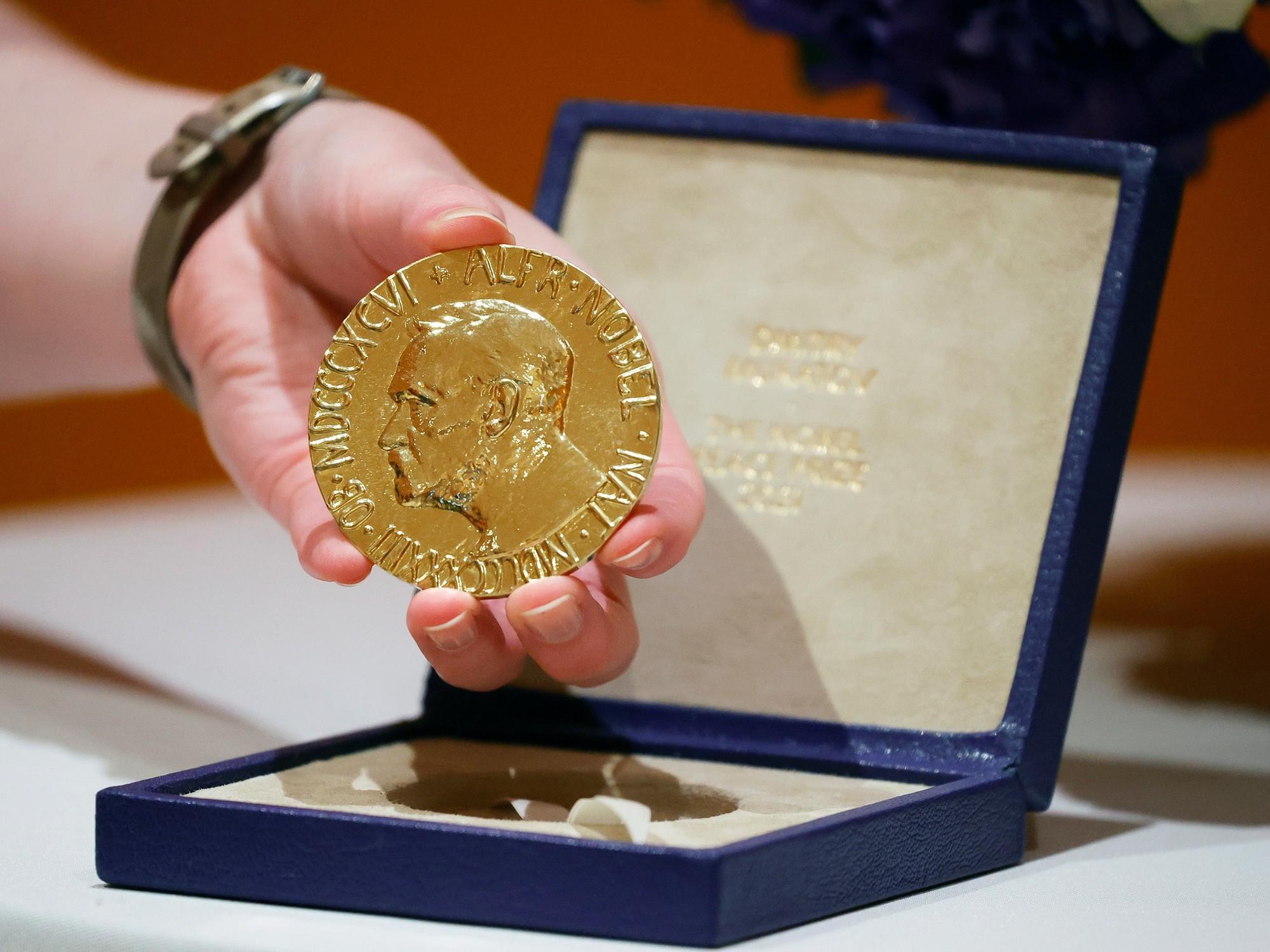 Medalla-premio-Nobel