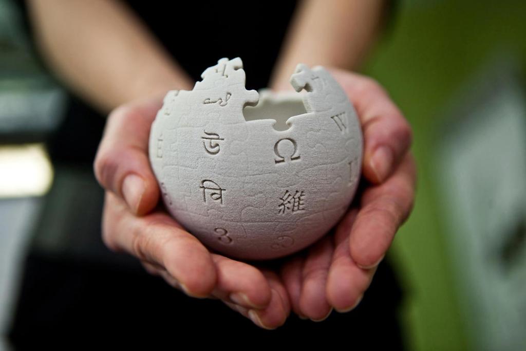 Wikipedia en español celebra 25 años como una de las mayores bibliotecas digitales del mundo