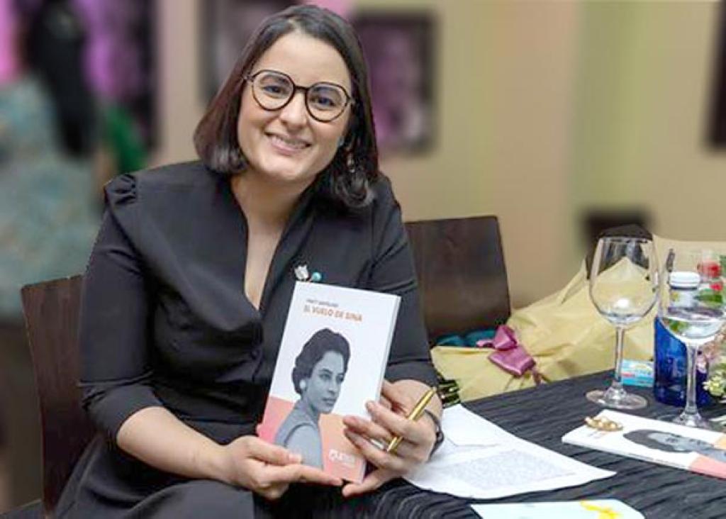 De una tesis a un libro: Yinett Santelises publica su obra “El vuelo de Sina”