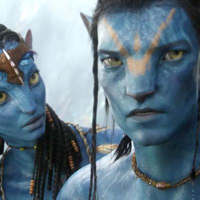 Zoe Saldaña anuncia nuevo avance de Avatar: Fuego y Cenizas, su papel sigue al frente